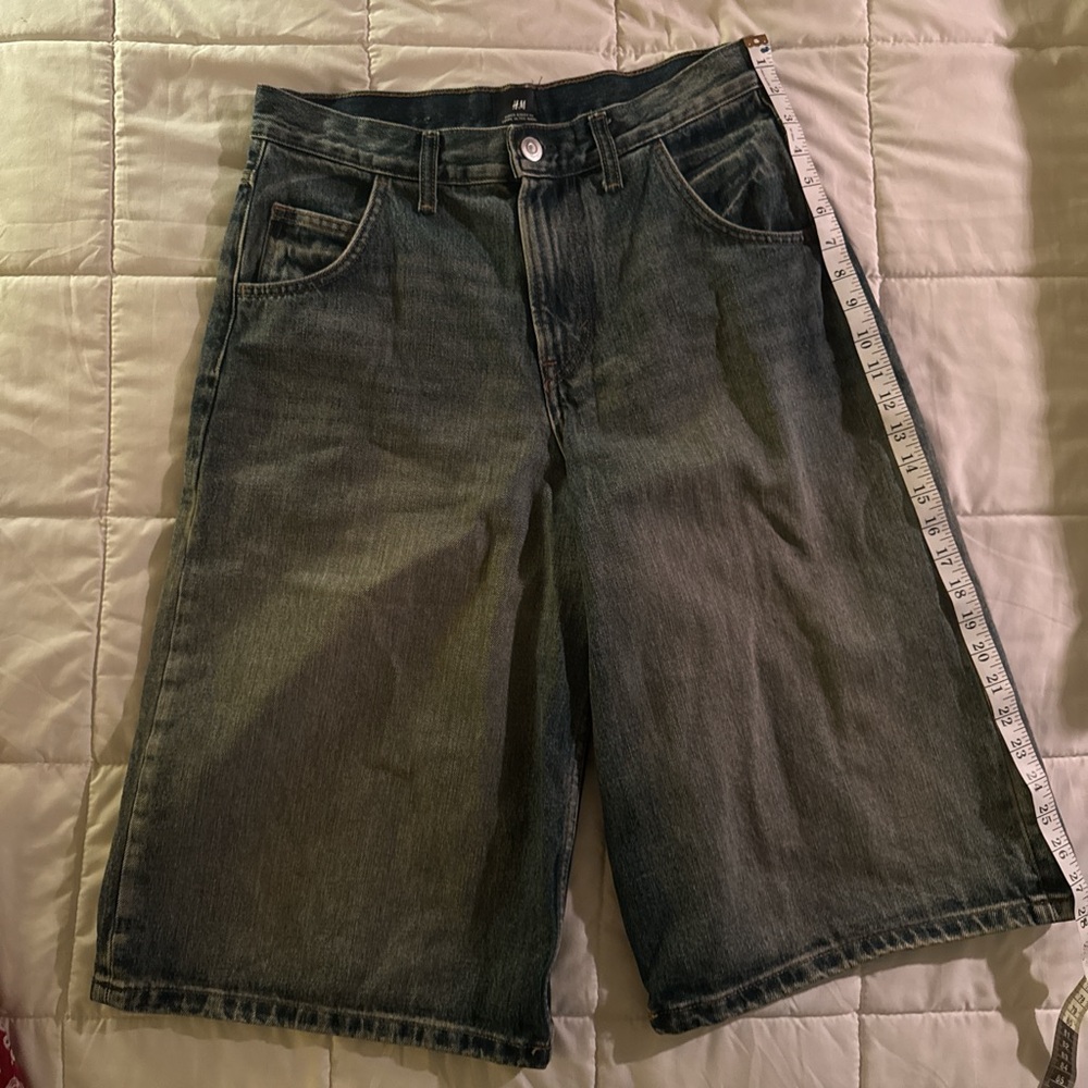 H&M Ultra Baggy Fit Denim Shorts